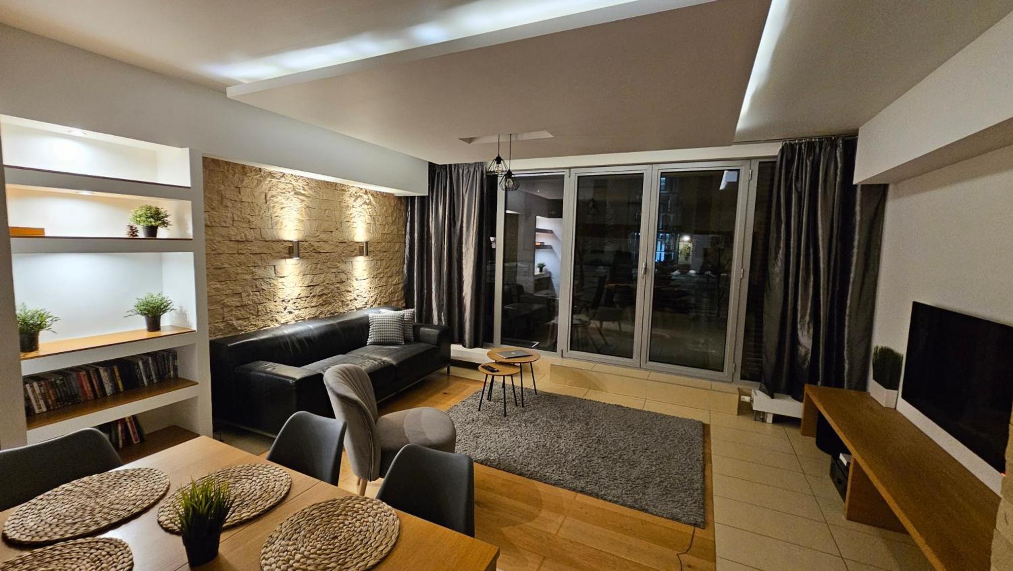 Apartament Zeta Park Deluxe อุสทรอน ภายนอก รูปภาพ